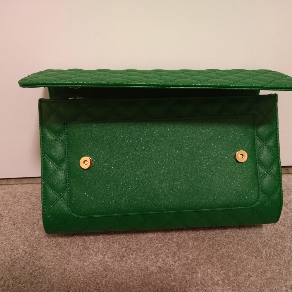 Green Old Hollywood Elegant Quilted Shoulderbag or Lrg Blk Pouch w Gold Chain - Picture 4 of 10